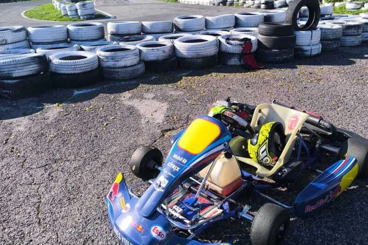 Adrenalinová jízda na okruzích a letištích v motokáře Rotax 125 MAX - foto 03