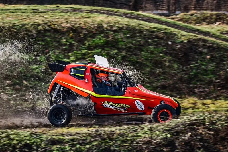 Adrenalinová jízda v buggy na závodním okruhu - foto 03