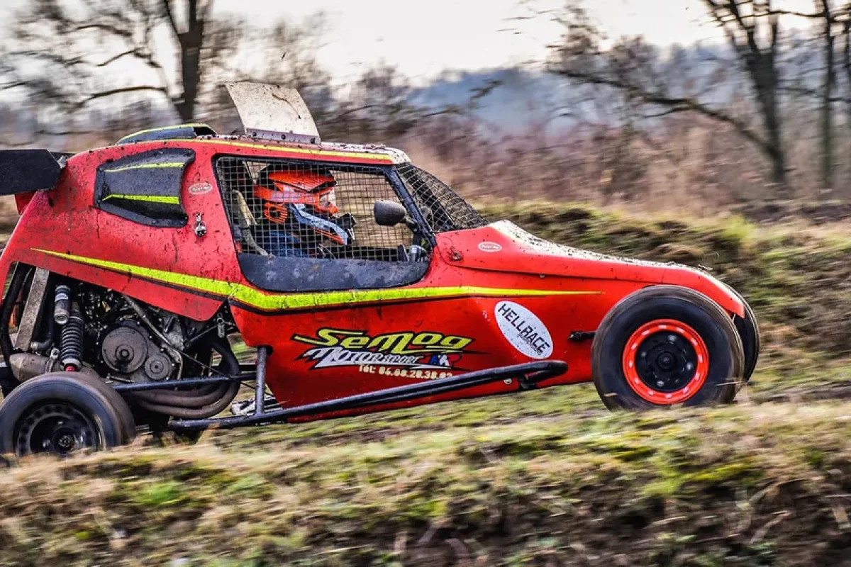 Adrenalinová jízda v buggy na závodním okruhu - foto 04