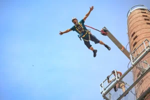 Adrenalinový seskok z komína - foto 01