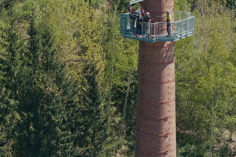 Adrenalinový seskok z komína - foto 03