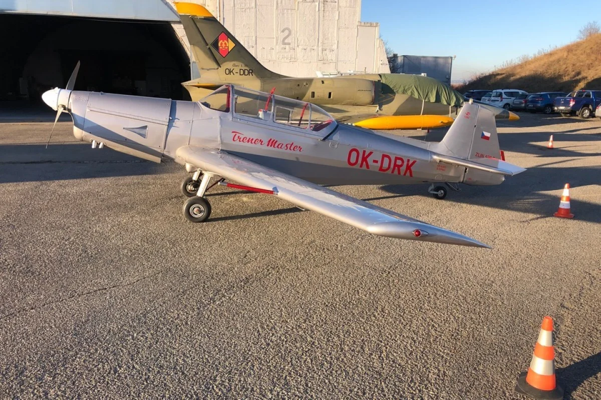 Akrobatický let nad Brnem v letounu ZLIN Z526 pro 1 osobu - foto 05