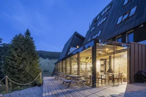 Antistresový wellness pobyt s polopenzí v krkonošském Pytloun Wellness Hotelu Harrachov**** pro 2 osoby - foto 01
