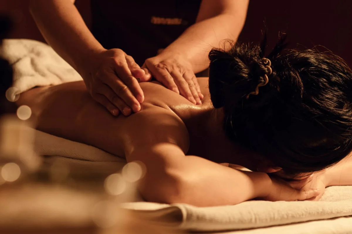 Aromaterapeutická masáž celého těla pro ženy + občerstvení - foto 06