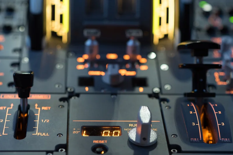 Autentický simulátor letu v Aibusu A320: Praha - foto 03