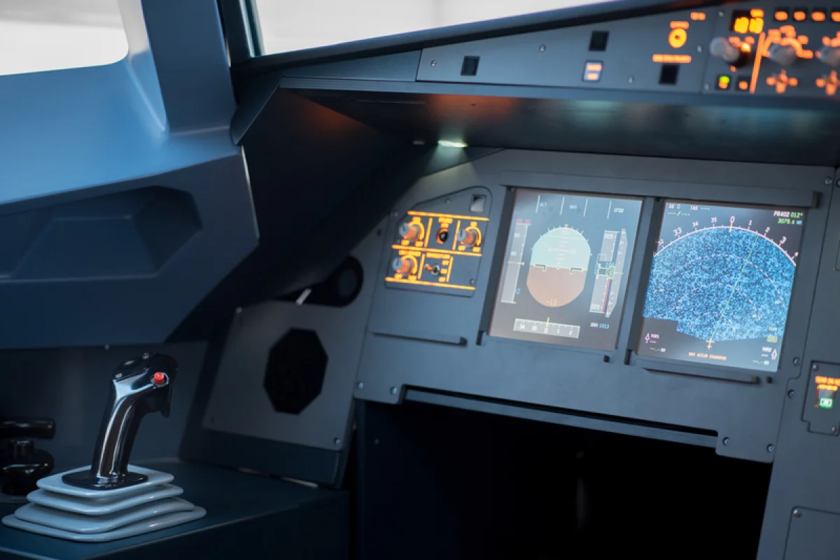 Autentický simulátor letu v Aibusu A320: Praha - foto 05