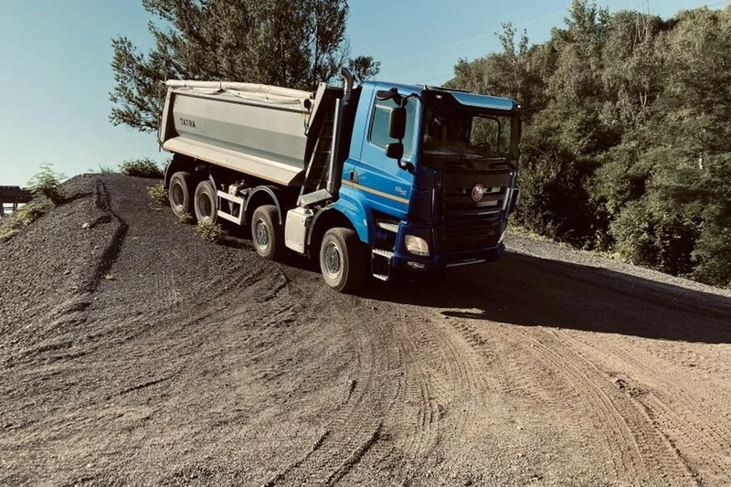 Autoškola pro děti od 5 let: Osobák + Tatra - foto 04