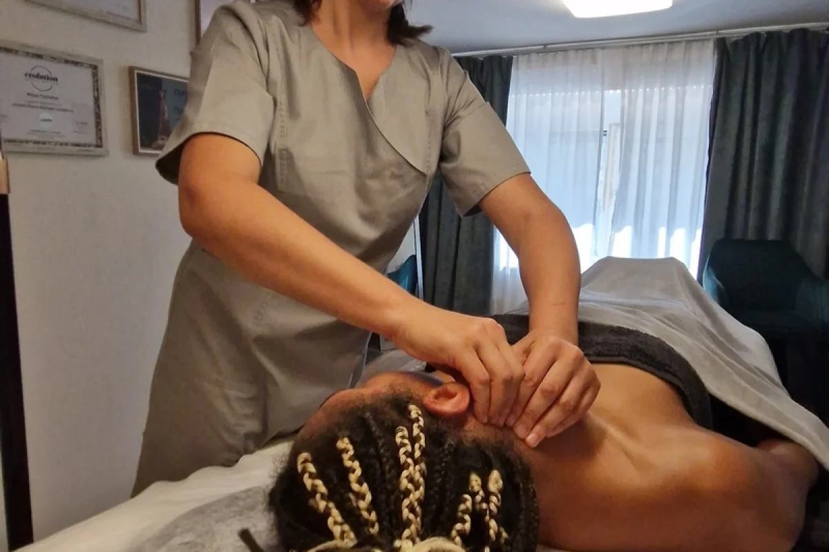 Bukální masáž obličeje Praha luxusní lifting a relax - foto 03