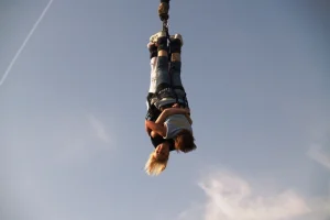 Bungee jumping až 110 metrů z jeřábu - foto 01
