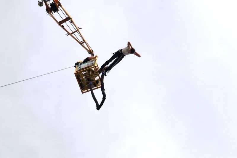 Bungee jumping až 110 metrů z jeřábu - foto 03