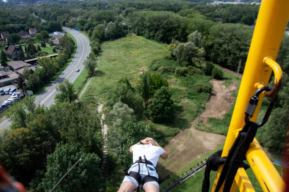 Bungee jumping až 110 metrů z jeřábu - foto 10