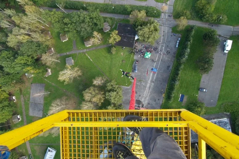Bungee jumping z jeřábu ve dvou - foto 03