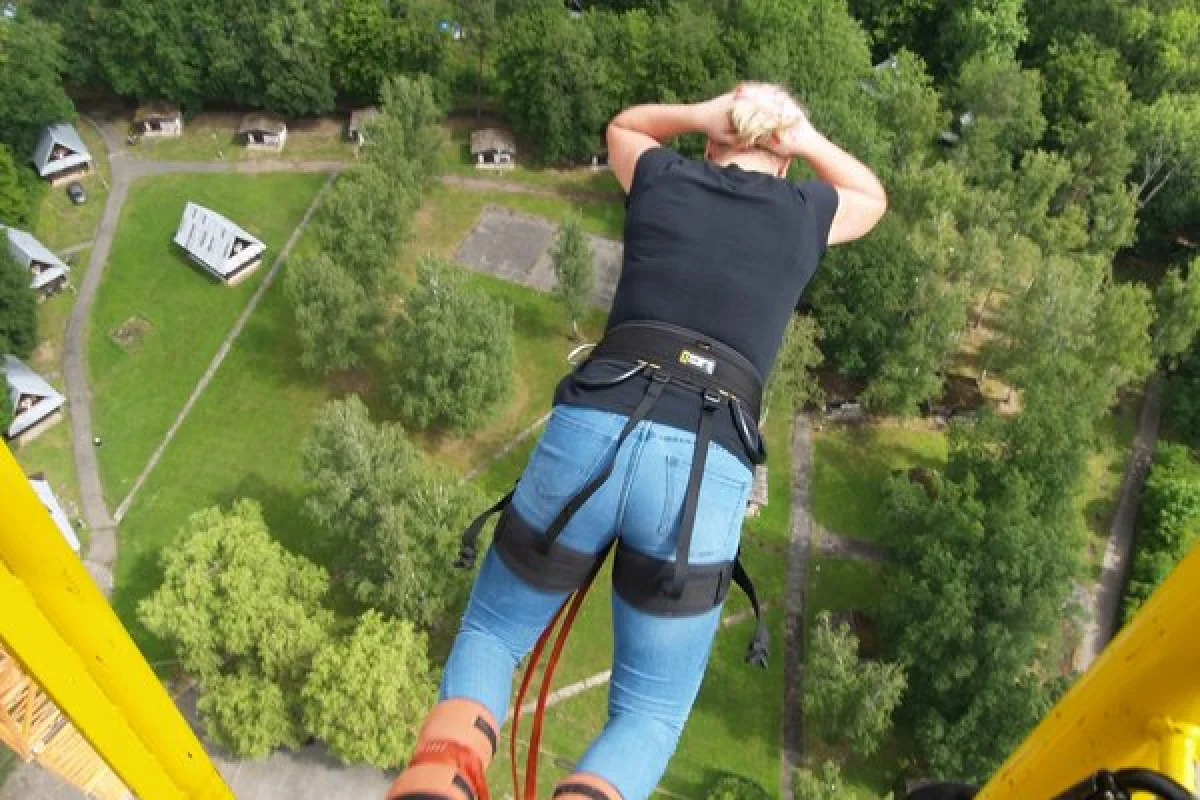 Bungee jumping z jeřábu ve dvou - foto 04