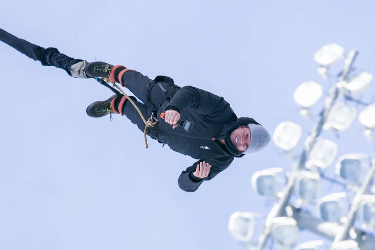 Bungee jumping z věže ve dvou - foto 04
