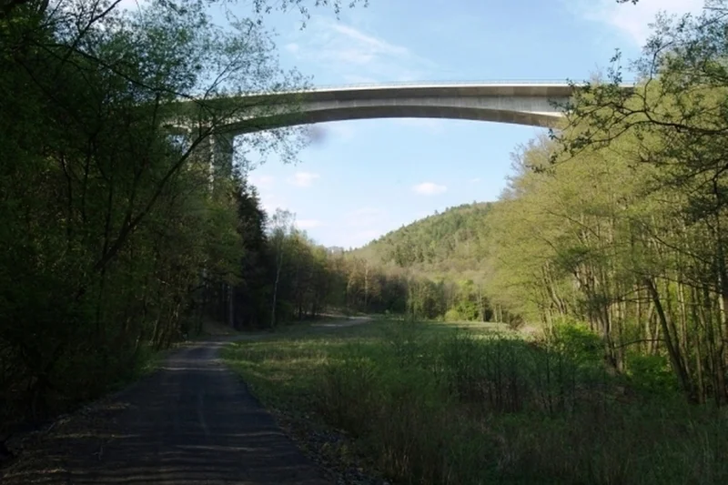 Chomutov: Bungee jumping na Kienově houpačce - foto 04