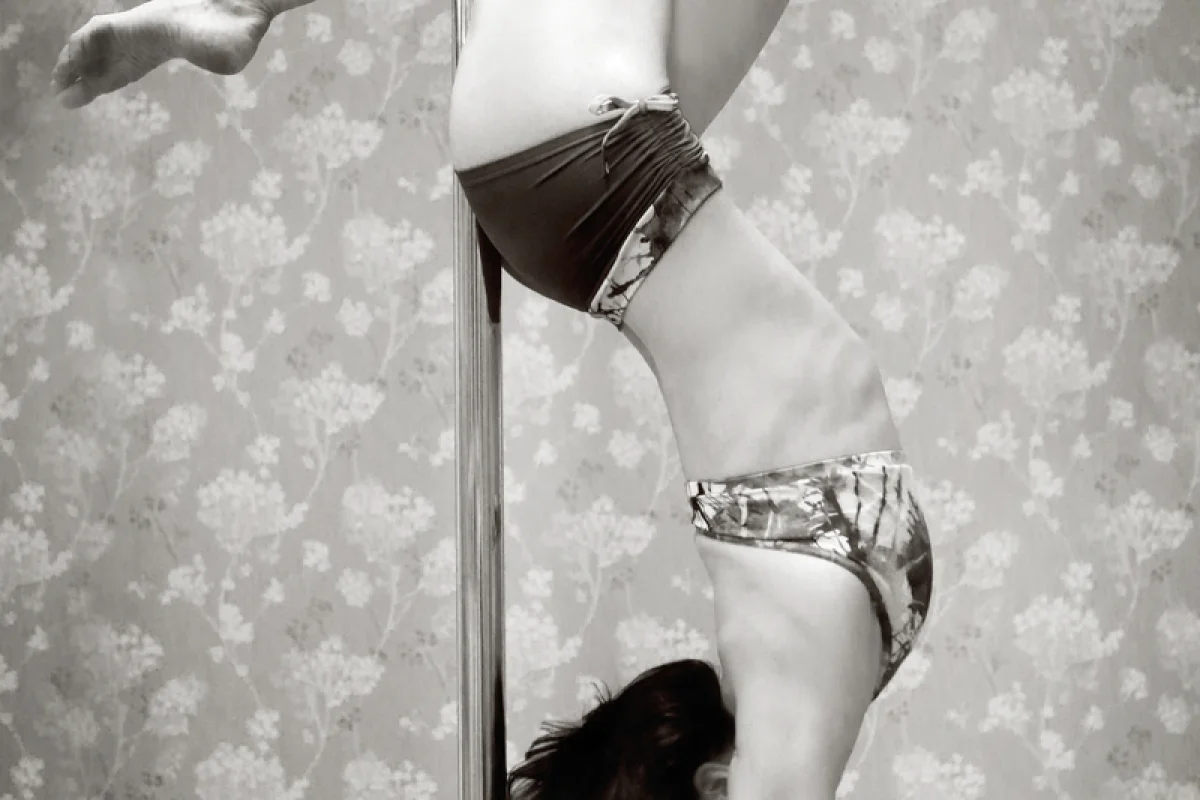 Chrudim: Workshop pole dance, tance na tyči - foto 08