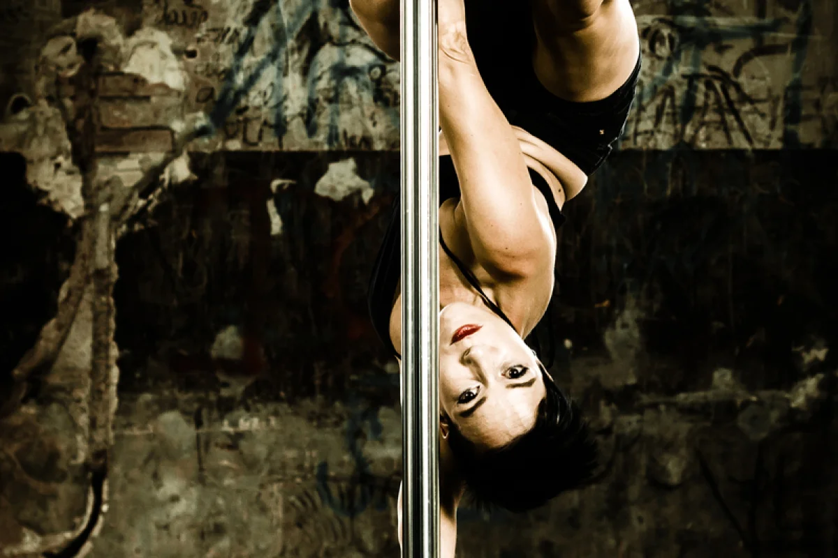 Chrudim: Workshop pole dance, tance na tyči - foto 09