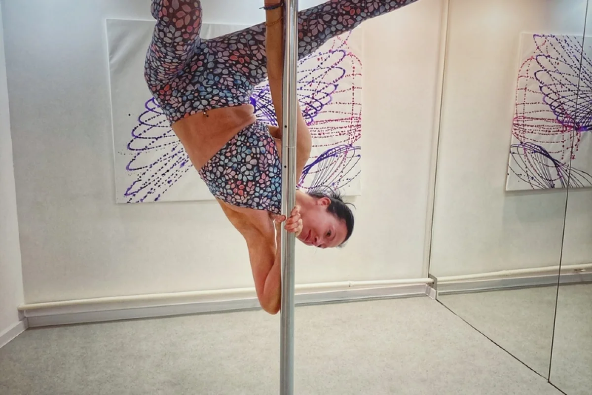 Chrudim: Workshop pole dance, tance na tyči - foto 10