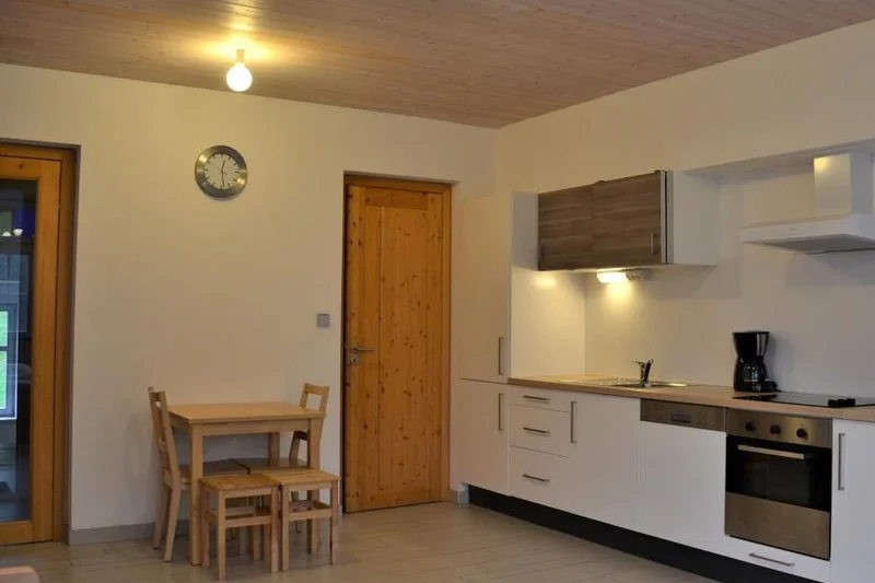 Čtyřpatrový hotel u lanovky na Sněžku - foto 04