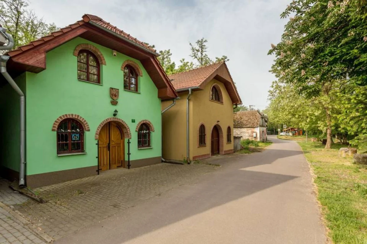 Cyklistická venkovní úniková hra krajinou Znojemska - cestou vinic, příběhů a slunce - foto 03