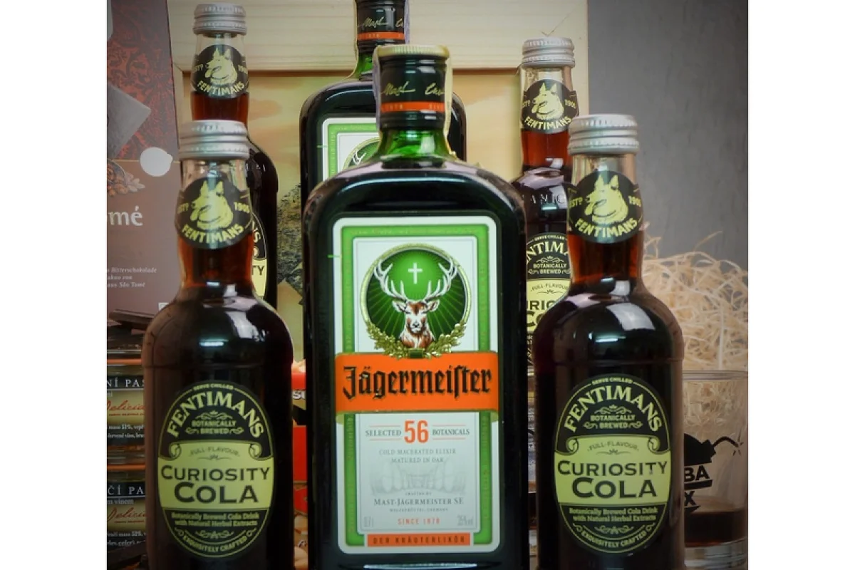 Dárková bedna s páčidlem pro muže Jägermeister Celá ČR - foto 04