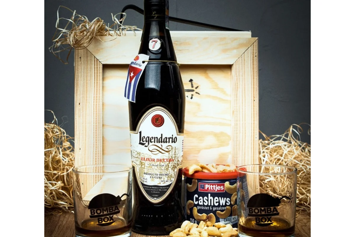 Dárková bedna s páčidlem pro muže s rumem Legendario Elixir De Cuba 7y Celá ČR - foto 04