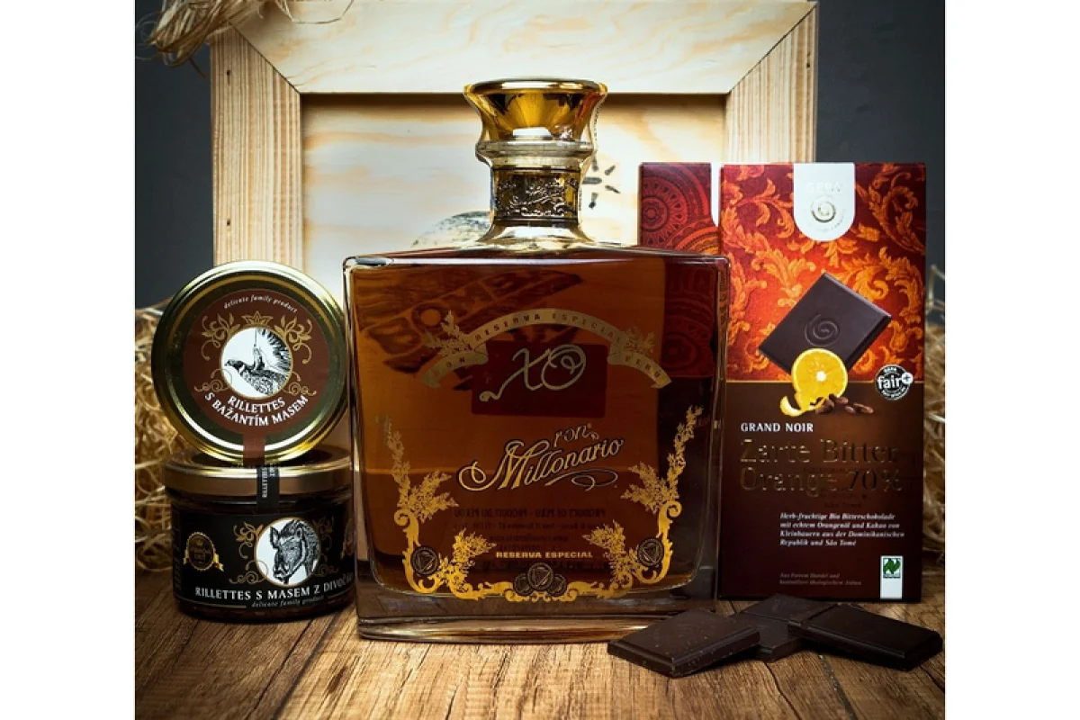 Dárková bedna s páčidlem pro muže s rumem Millonario XO Reserva Especial Celá ČR - foto 04