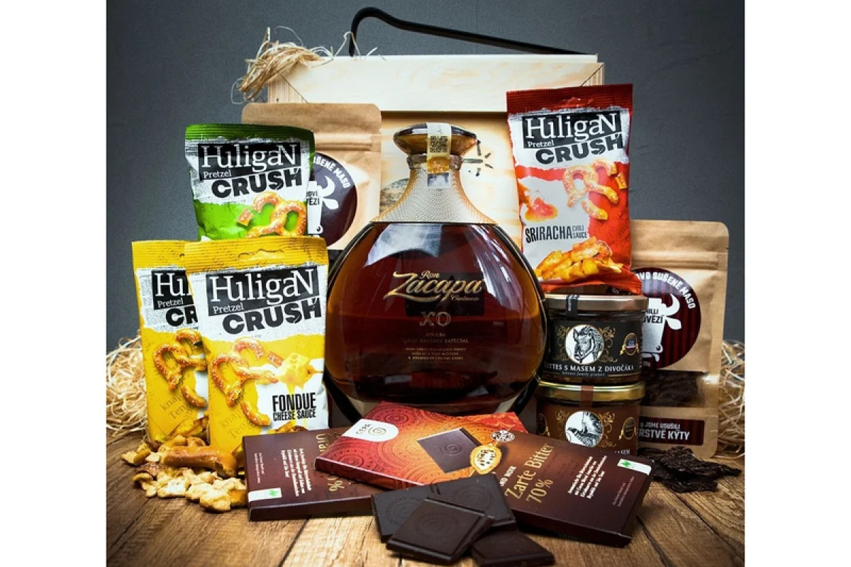 Dárková bedna s páčidlem pro muže s rumem Ron Zacapa Centenario XO Celá ČR - foto 01