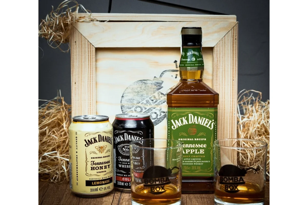 Dárková bedna s páčidlem pro muže s whiskey Jack Daniel’s Apple Celá ČR - foto 04