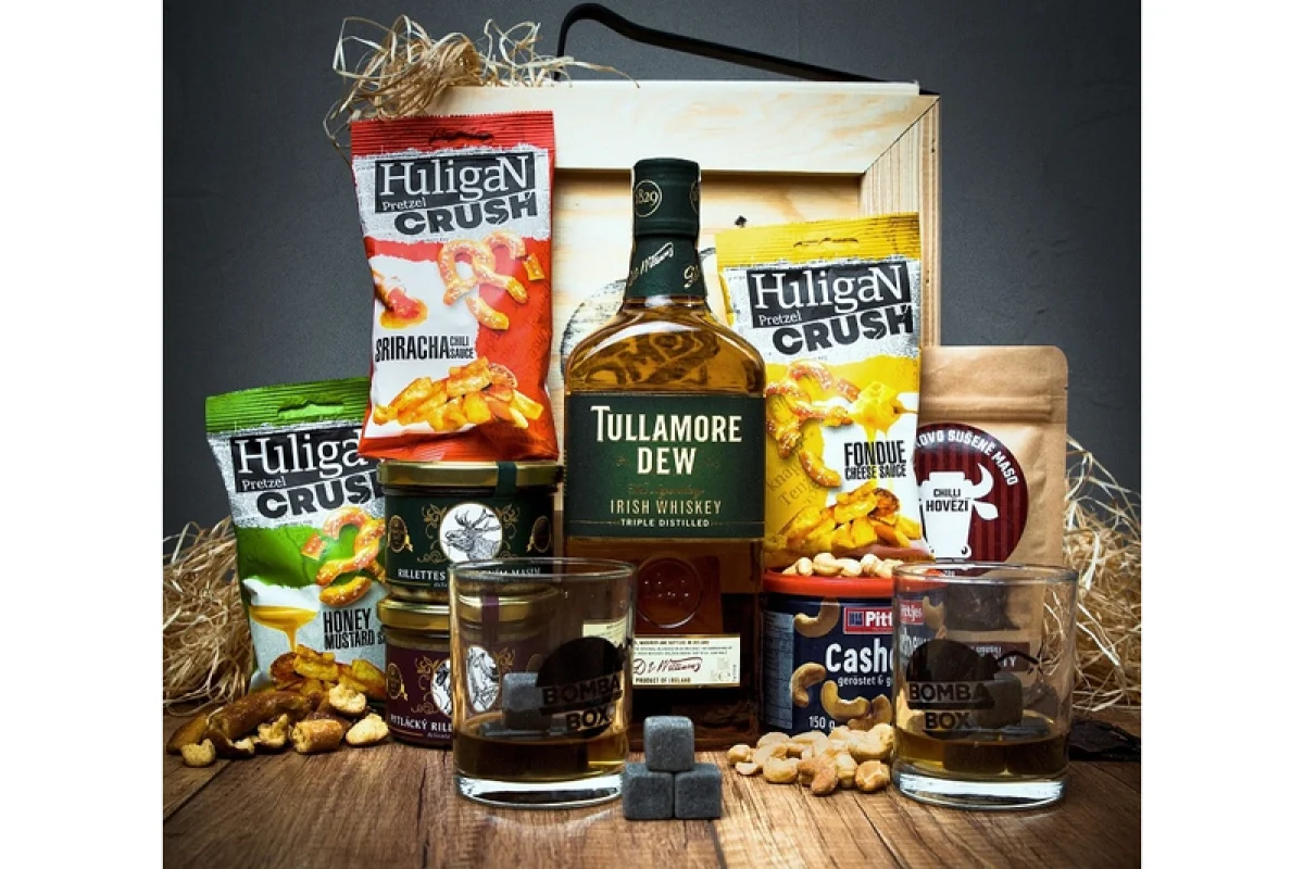Dárková bedna s páčidlem pro muže s whiskey Tullamore DEW Original Celá ČR - foto 01