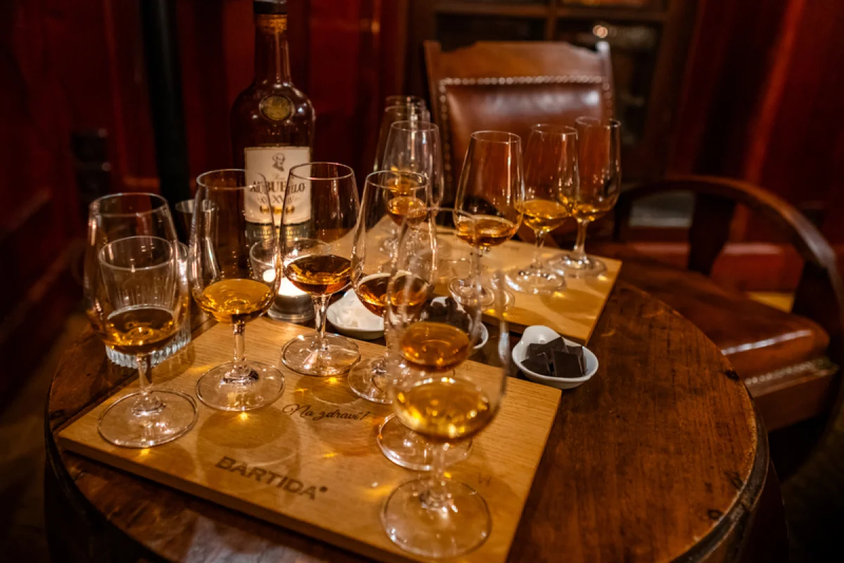 Degustace 6 rumů pro znalce a pokročilé, Praha - foto 06