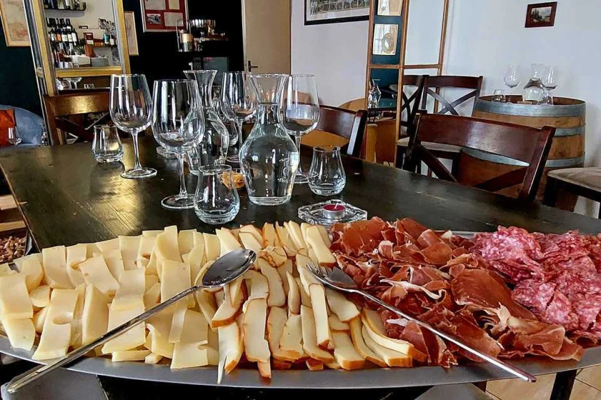 Degustace výjimečných portských vín ve vinařském institutu v Praze - foto 04