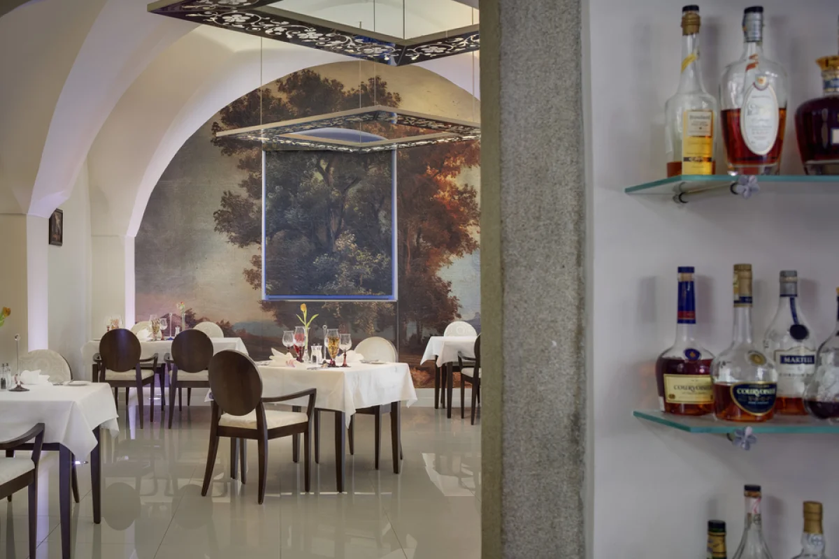 Degustační 6-chodové menu v zámecké restauraci Chateau Herálec - foto 02