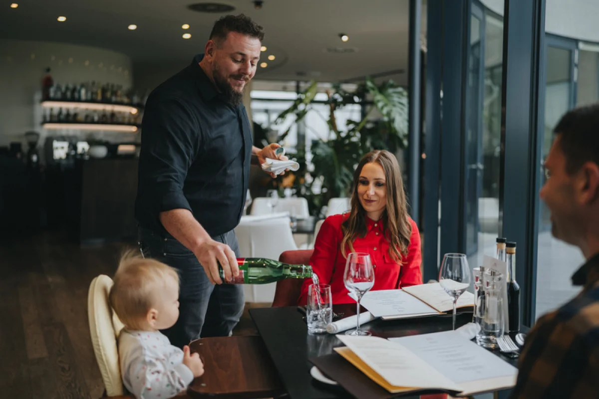 Degustační menu a let vrtulníkem v MG restauraci - foto 10