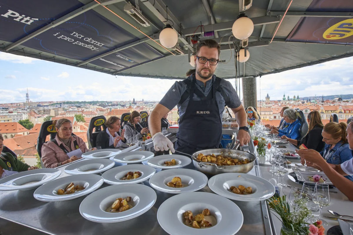 Degustační menu v oblacích - foto 04