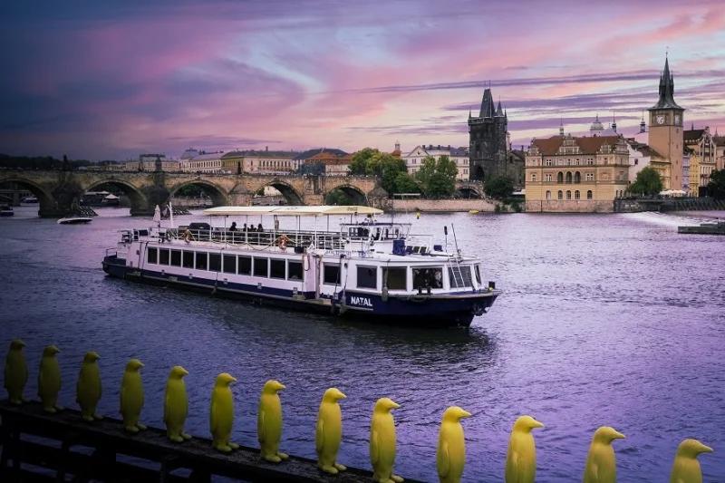 Exkluzivní plavba po Vltavě s čtyřchodovým menu - foto 03