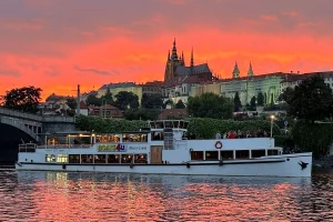 Exkluzivní romantická večerní plavba výletní lodí s neomezenou konzumací prosecca v Praze - foto 01