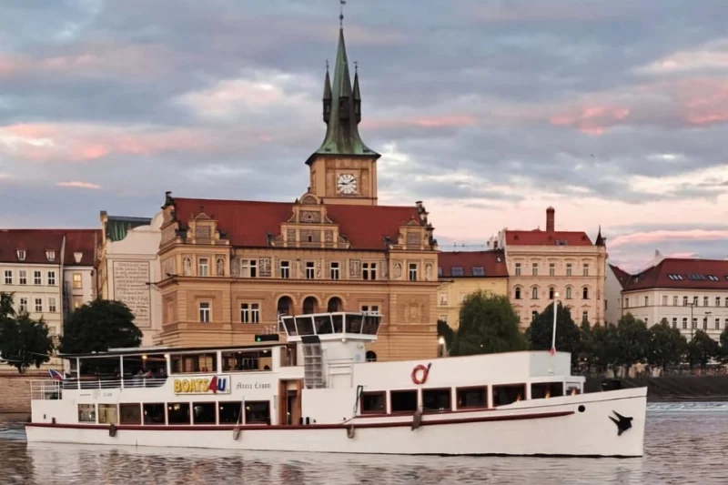 Exkluzivní romantická večerní plavba výletní lodí s neomezenou konzumací prosecca v Praze - foto 02