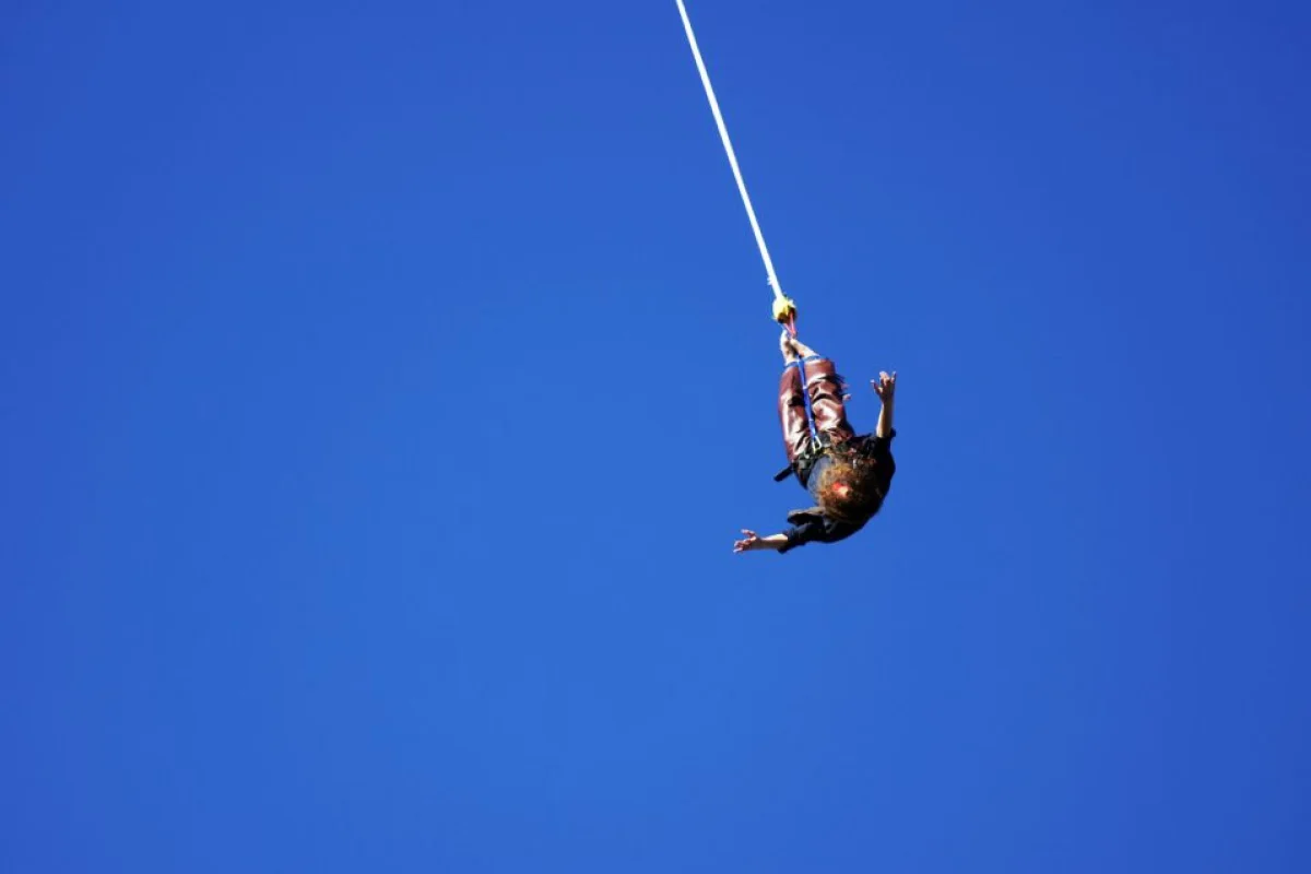 Extrémní bungee jumping Brno - foto 04