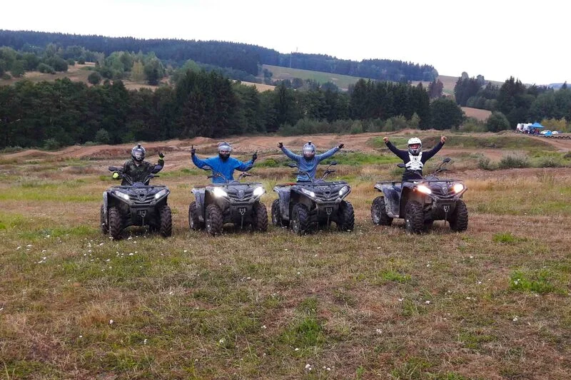 Extrémní jízda na čtyřkolce - foto 04