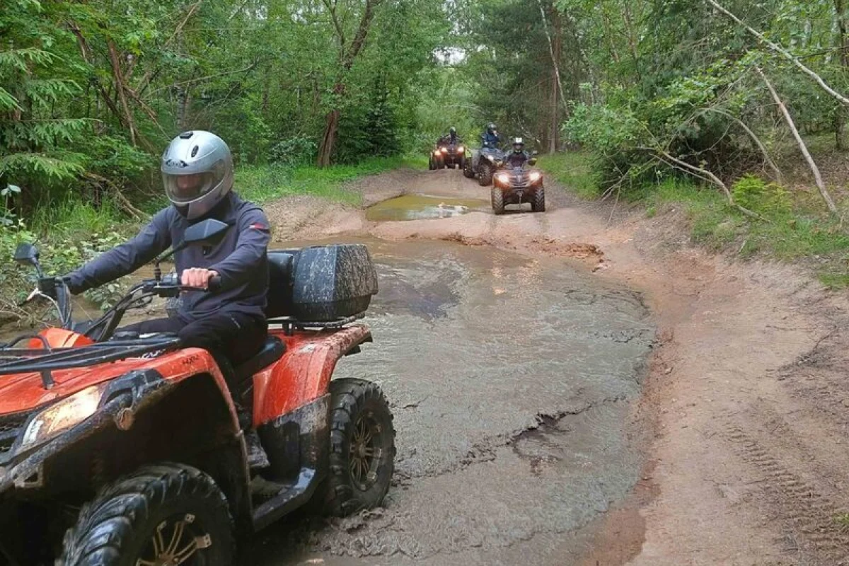 Extrémní jízda na čtyřkolce - foto 06
