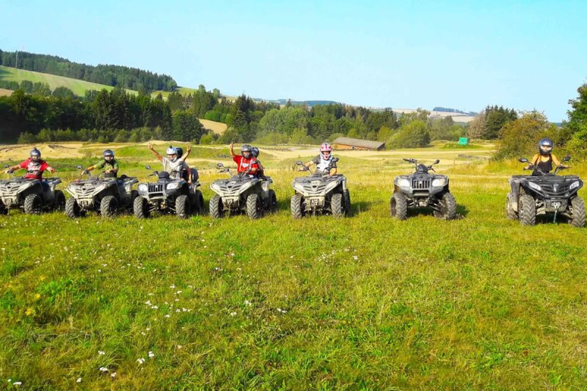 Extrémní jízda na čtyřkolce - foto 08