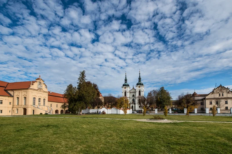 Fantastický pobyt s pivní lázní, degustací piv a polopenzí v historickém Klášteru Želiv pro 2 osoby - foto 03