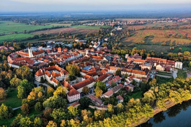 Filmová autoúnikovka po jižních Čechách - unikátní úniková hra v autě - foto 03