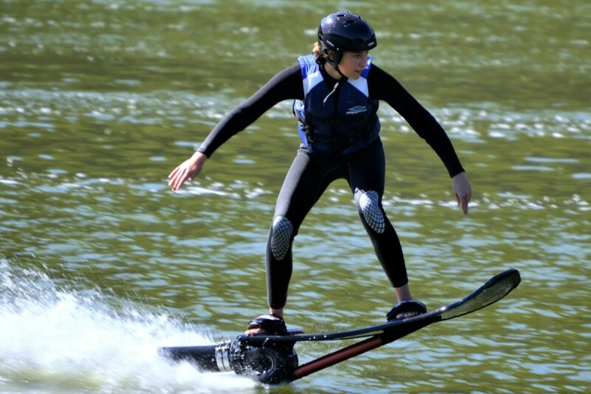 Flyboard, Hoverboard nebo Jetpack: Adrenalinový den na vodě - foto 06