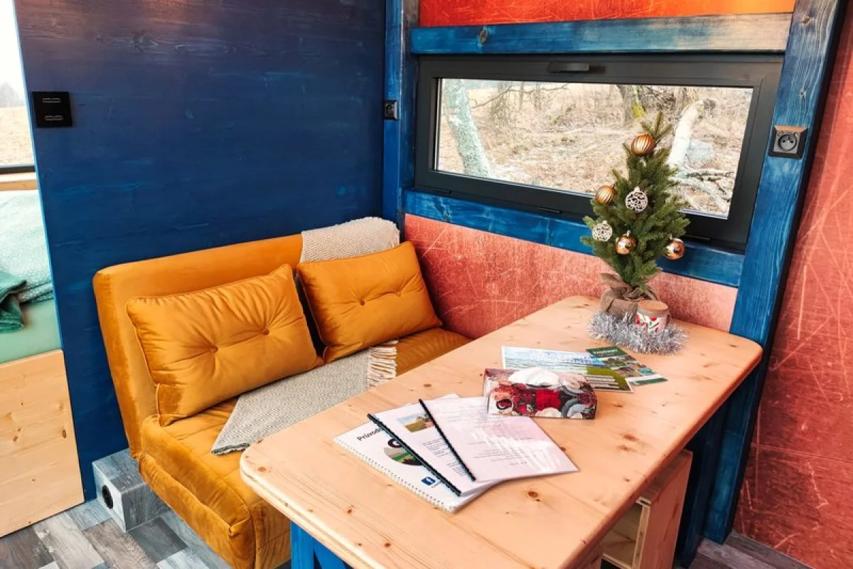 Glamping na dvě noci - tiny house u Lipna s vinotékou - foto 05