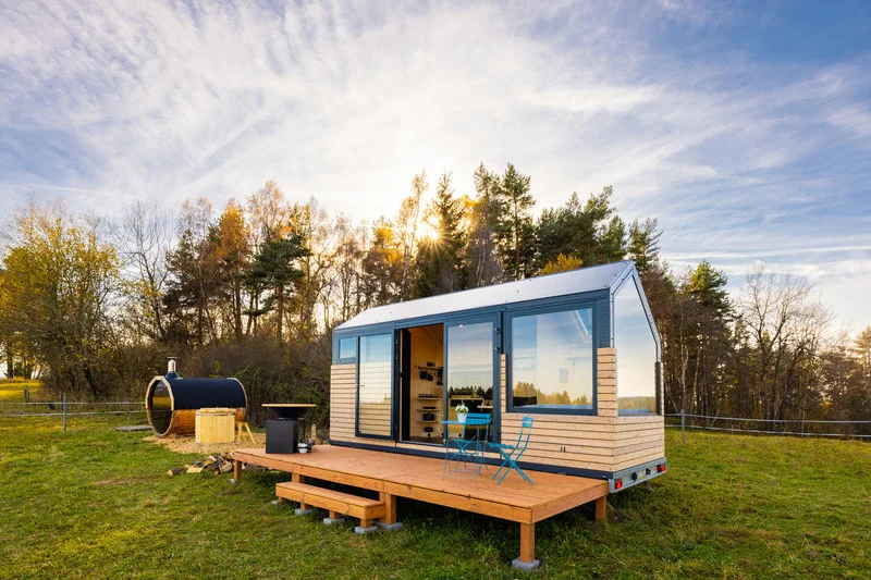 Glamping na pastvině na dvě noci - tinyhouse na Šumavě - foto 03
