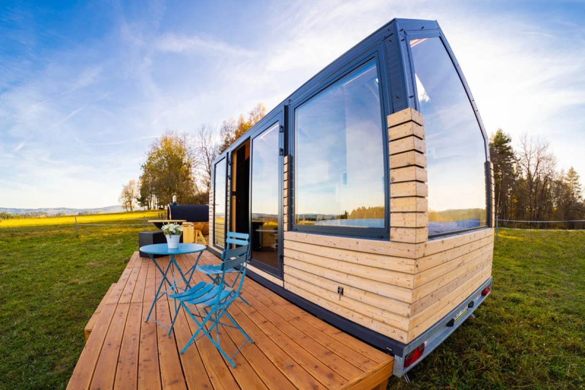 Glamping na pastvině na dvě noci - tinyhouse na Šumavě - foto 04