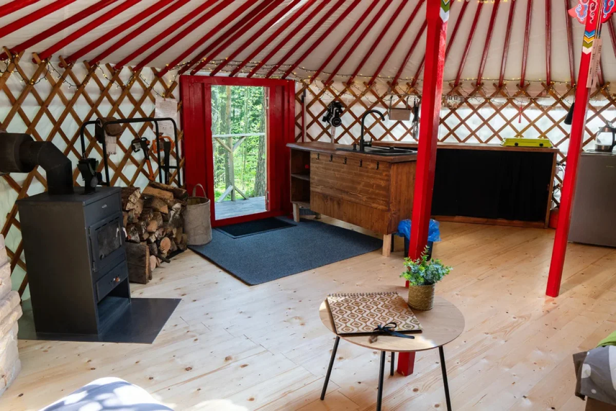 Glamping v jurtě Rozárka pod Ještědem - foto 04