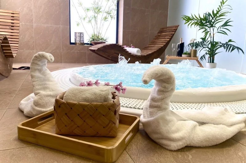 Gurmánský pobyt se snídaní, wellness a degustačním čtyřchodovým menu v elegantním hotelu Panská Zahrada**** pro 2 osoby - foto 03